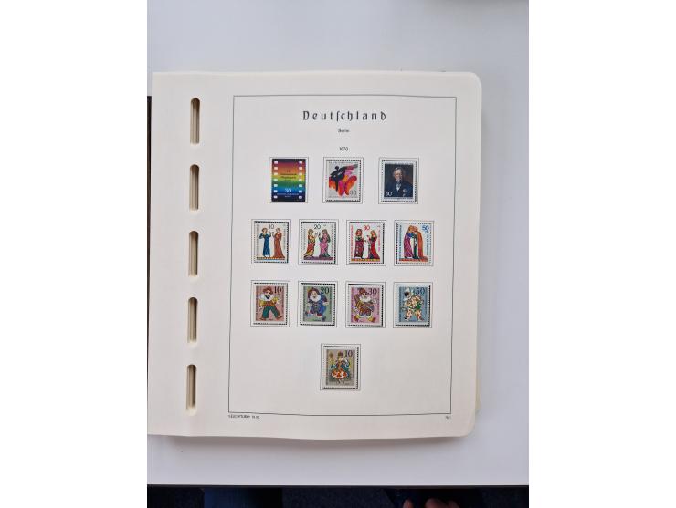 1945/87, vorwiegend postfrische bzw. gestempelte Sammlung, dabei Bund und Berlin doppelt, bis auf wenige jeweils komplett, au