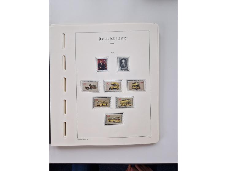 1945/87, vorwiegend postfrische bzw. gestempelte Sammlung, dabei Bund und Berlin doppelt, bis auf wenige jeweils komplett, au