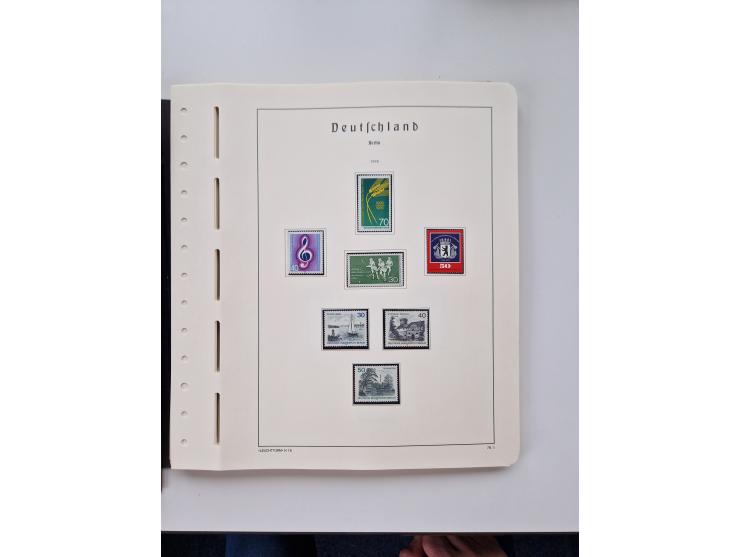 1945/87, vorwiegend postfrische bzw. gestempelte Sammlung, dabei Bund und Berlin doppelt, bis auf wenige jeweils komplett, au