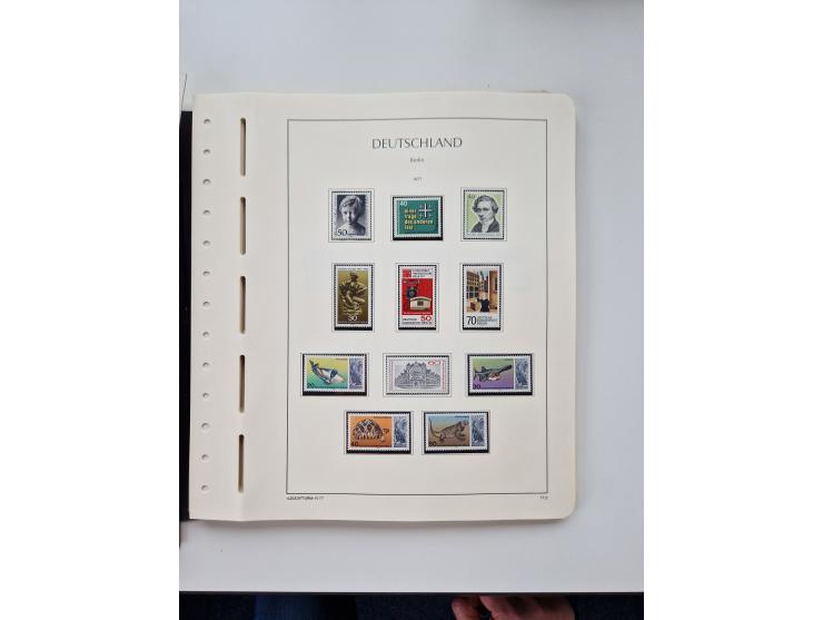 1945/87, vorwiegend postfrische bzw. gestempelte Sammlung, dabei Bund und Berlin doppelt, bis auf wenige jeweils komplett, au