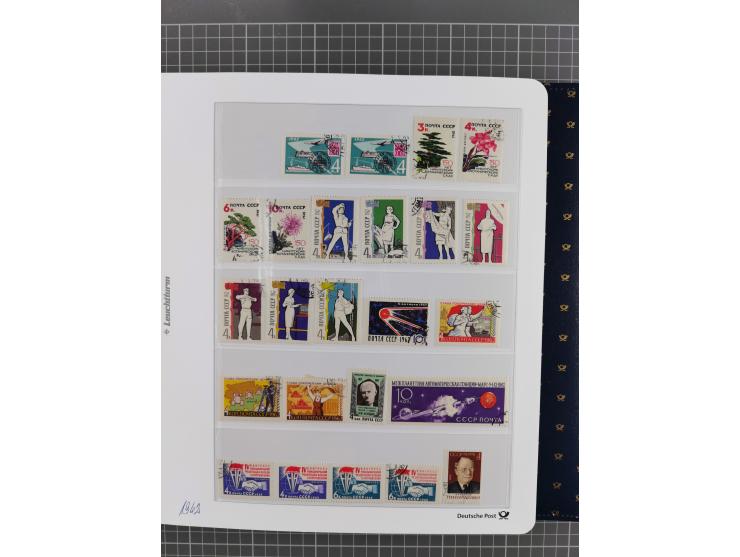 1870/1990, mixed collection beginning with classical issues, in 12 albums