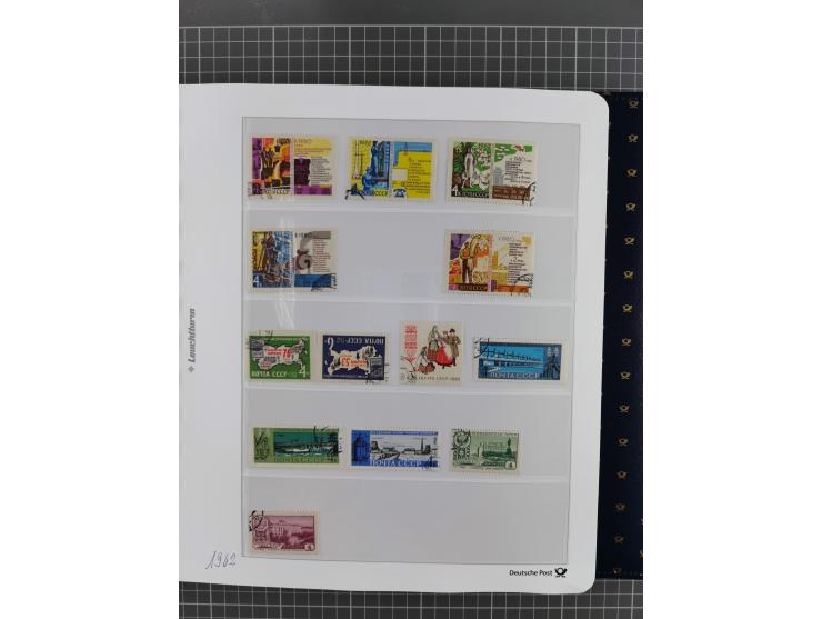 1870/1990, mixed collection beginning with classical issues, in 12 albums