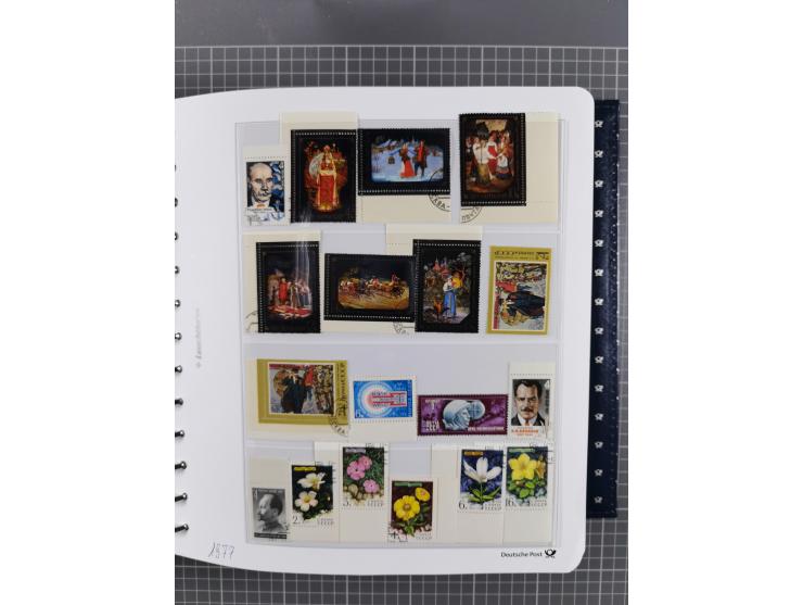 1870/1990, mixed collection beginning with classical issues, in 12 albums