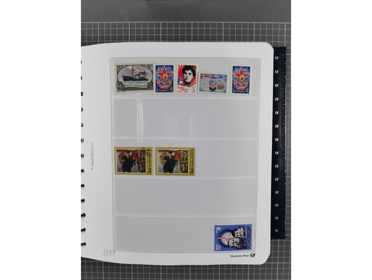 1870/1990, mixed collection beginning with classical issues, in 12 albums