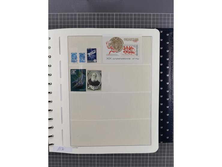 1870/1990, mixed collection beginning with classical issues, in 12 albums