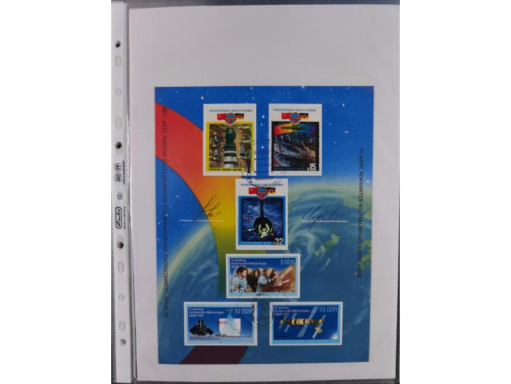 1960/2015, interessanter Bestand mit Motiv-Marken und Blocks, FDC, SST und Sonderbelege, meist bis ca. 1990, dazu Autographen