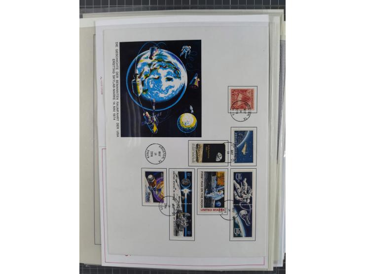 1960/2015, interessanter Bestand mit Motiv-Marken und Blocks, FDC, SST und Sonderbelege, meist bis ca. 1990, dazu Autographen