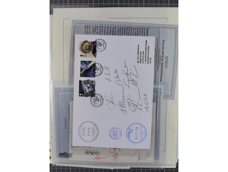 1960/2015, interessanter Bestand mit Motiv-Marken und Blocks, FDC, SST und Sonderbelege, meist bis ca. 1990, dazu Autographen