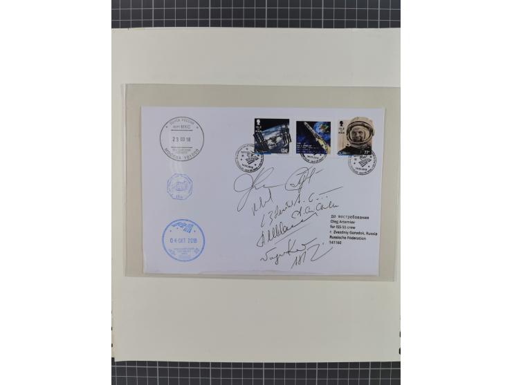 1960/2015, interessanter Bestand mit Motiv-Marken und Blocks, FDC, SST und Sonderbelege, meist bis ca. 1990, dazu Autographen