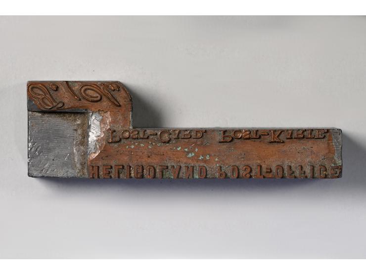 POSTKARTEN: 1875, 3 Farthing/5 Pfennig, Klischees des Wertstempels sowie der oberen Inschriften, beide in Kupfer auf Bleifuß,