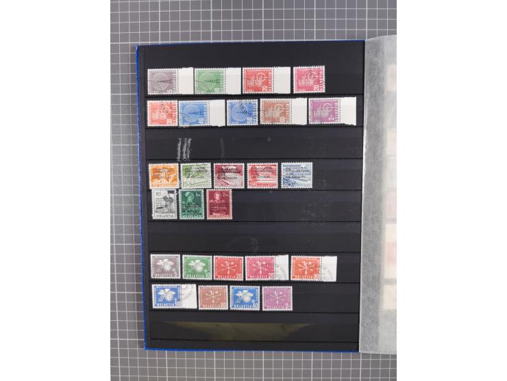 1922/44 (ca.), reichhaltige Partie von meist kompletten Ausgaben im Steckbuch, dabei auch schöner Teil ungebraucht/postfrisch