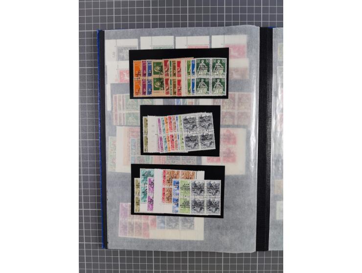 1922/44 (ca.), reichhaltige Partie von meist kompletten Ausgaben im Steckbuch, dabei auch schöner Teil ungebraucht/postfrisch