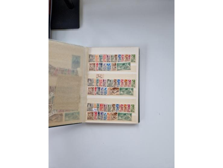 1920/58, in den Hauptnummern komplette, anfangs meist ungebrauchte, später postfrische und ungebrauchte Sammlung inkl. Dienst