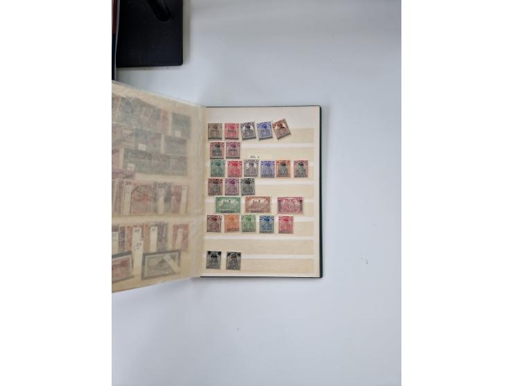 1920/58, in den Hauptnummern komplette, anfangs meist ungebrauchte, später postfrische und ungebrauchte Sammlung inkl. Dienst