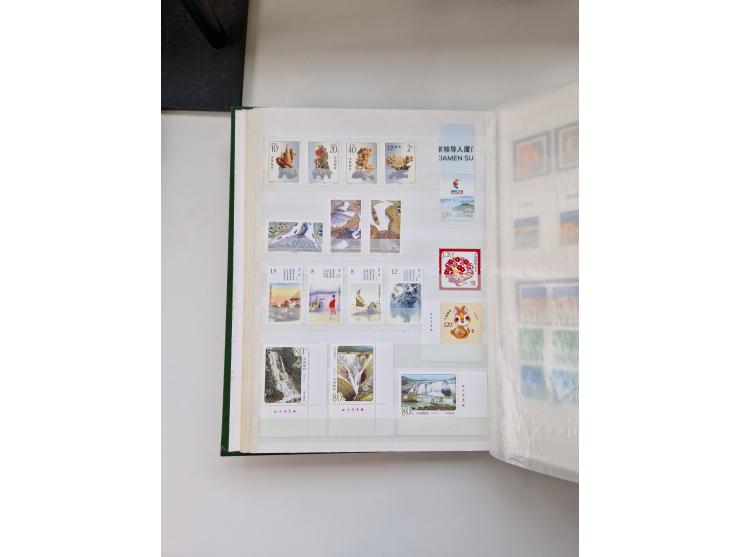 1955/2000 (ca.), mint never hinged/unused and used accumulation, including some miniature sheets, together with a part of mod