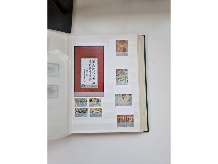 1955/2000 (ca.), mint never hinged/unused and used accumulation, including some miniature sheets, together with a part of mod