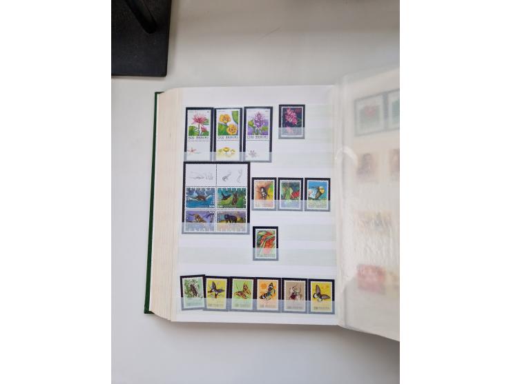 1955/2000 (ca.), mint never hinged/unused and used accumulation, including some miniature sheets, together with a part of mod