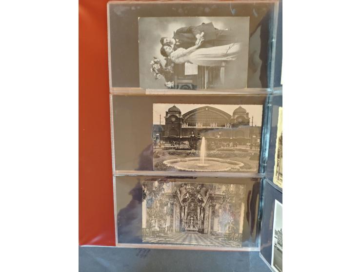 1890/1950(ca.), mostly older European postcards including a few litho's, totally ca. 300 ex. in 2 albums&nbsp;