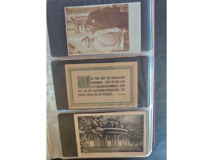 1890/1950(ca.), mostly older European postcards including a few litho's, totally ca. 300 ex. in 2 albums&nbsp;