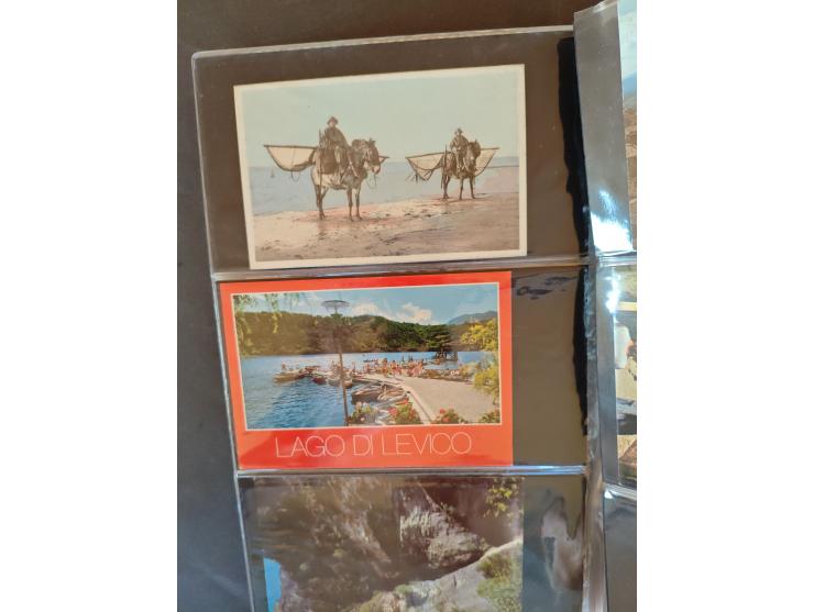 1890/1950(ca.), mostly older European postcards including a few litho's, totally ca. 300 ex. in 2 albums&nbsp;