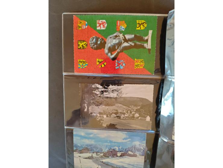 1890/1950(ca.), mostly older European postcards including a few litho's, totally ca. 300 ex. in 2 albums&nbsp;
