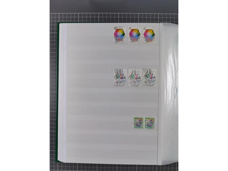 1871/2017, used collection with duplicates in 31 stockbooks