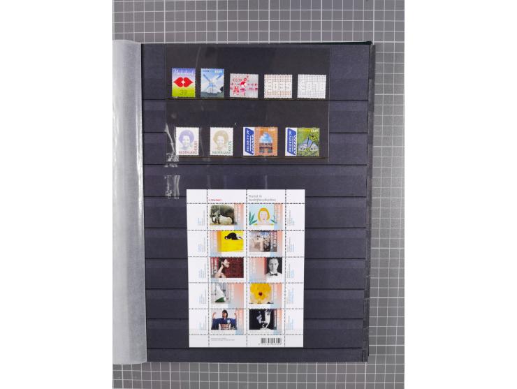 1960/2009, several collections including valid postage with face value ca. € 280, NL1 (ca. 885x), International (ca. 95), Chr