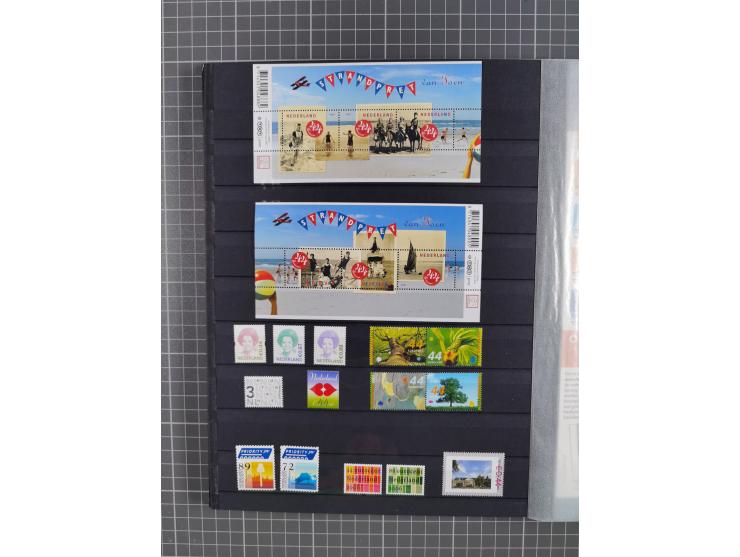 1960/2009, several collections including valid postage with face value ca. € 280, NL1 (ca. 885x), International (ca. 95), Chr