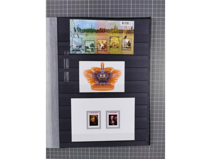 1960/2009, several collections including valid postage with face value ca. € 280, NL1 (ca. 885x), International (ca. 95), Chr