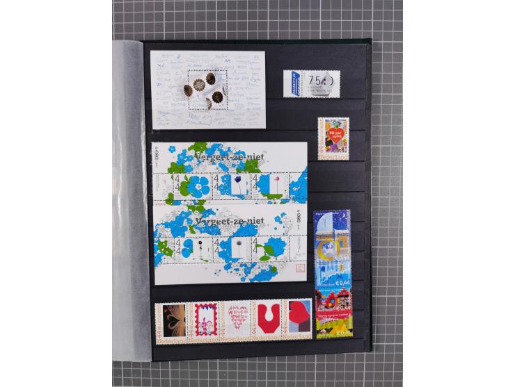 1960/2009, several collections including valid postage with face value ca. € 280, NL1 (ca. 885x), International (ca. 95), Chr