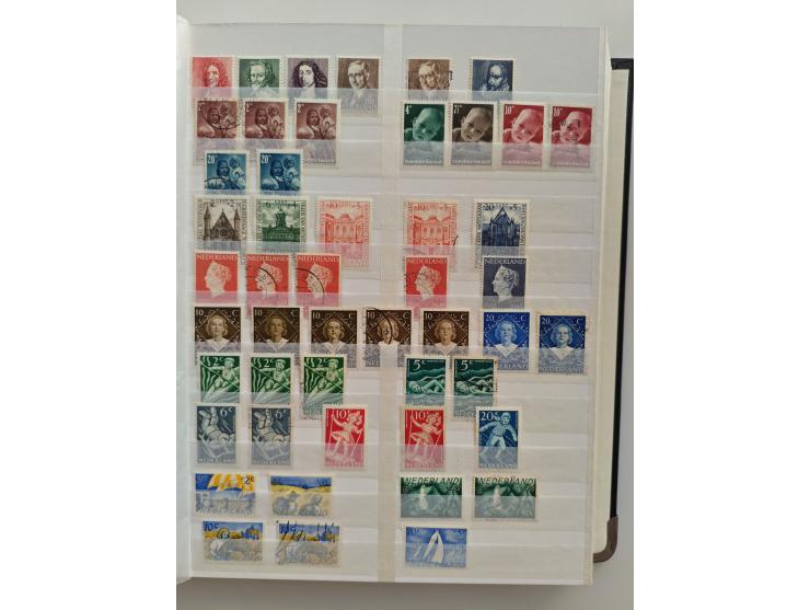 1852/2006 used, unused and mint never hinged stock in 3 albums