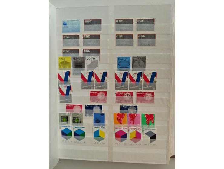 1852/2006 used, unused and mint never hinged stock in 3 albums