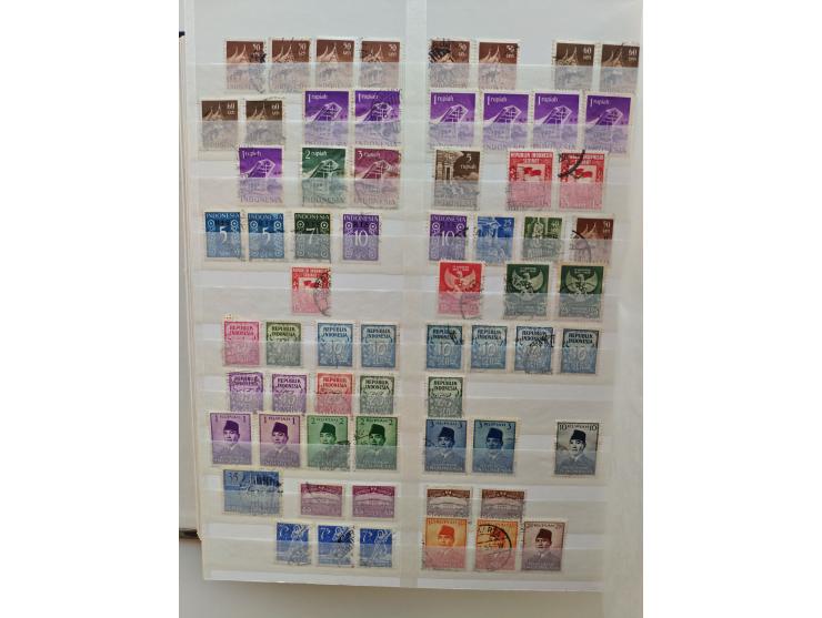 1852/2006 used, unused and mint never hinged stock in 3 albums