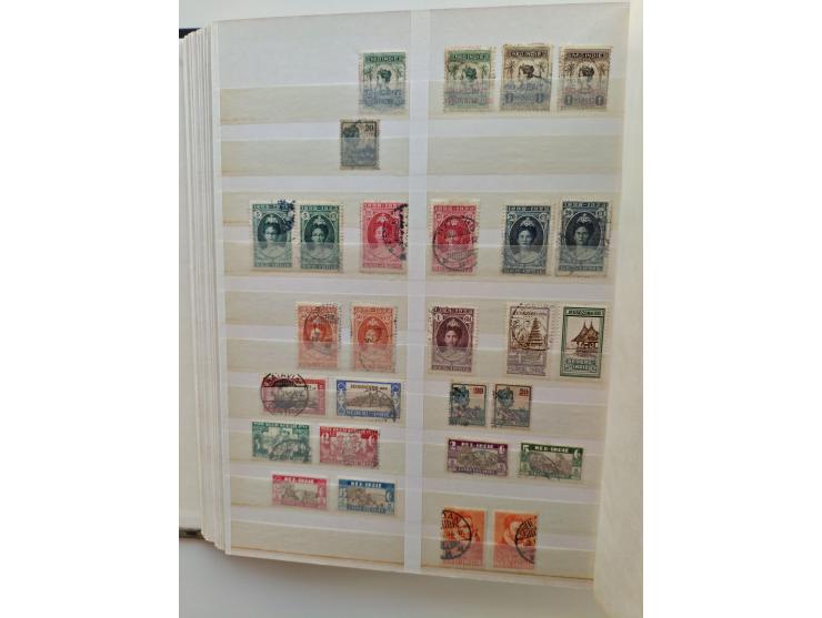 1852/2006 used, unused and mint never hinged stock in 3 albums