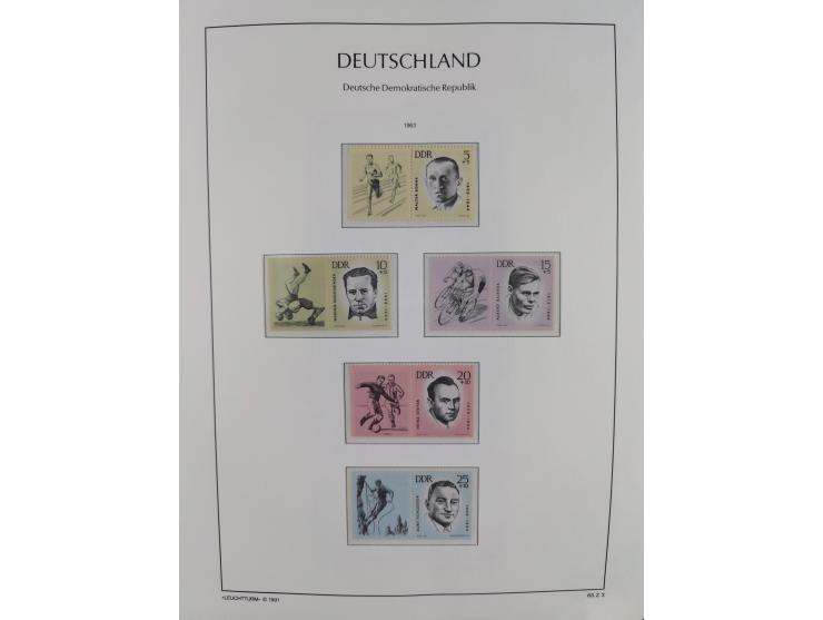 1957/90, in den Hauptnummern augenscheinlich überkomplette postfrische Sammlung, dabei Randstücke, einige Kleinbogen und Beso