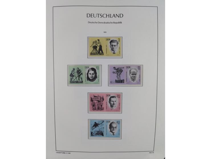 1957/90, in den Hauptnummern augenscheinlich überkomplette postfrische Sammlung, dabei Randstücke, einige Kleinbogen und Beso