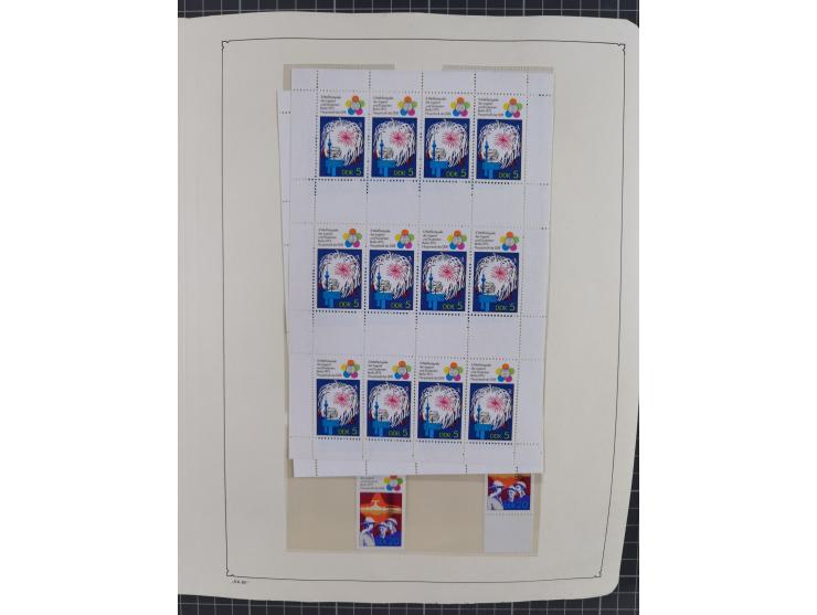 1957/90, in den Hauptnummern augenscheinlich überkomplette postfrische Sammlung, dabei Randstücke, einige Kleinbogen und Beso