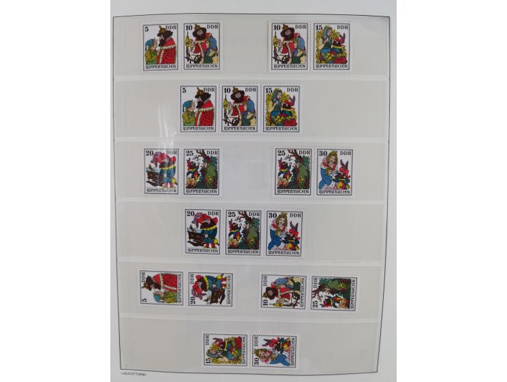 1957/90, in den Hauptnummern augenscheinlich überkomplette postfrische Sammlung, dabei Randstücke, einige Kleinbogen und Beso