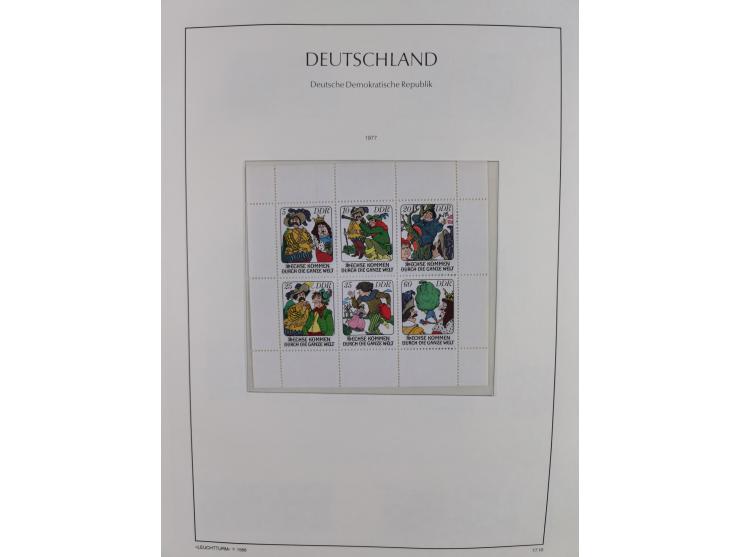 1957/90, in den Hauptnummern augenscheinlich überkomplette postfrische Sammlung, dabei Randstücke, einige Kleinbogen und Beso