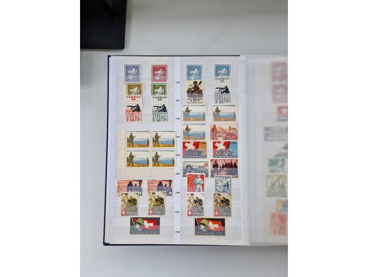 1914/40 (ca.), viele hundert Marken und Belege in 3 großen Steckbüchern, dazu einige moderne Feldpostbriefe