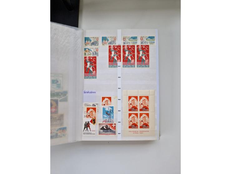 1914/40 (ca.), viele hundert Marken und Belege in 3 großen Steckbüchern, dazu einige moderne Feldpostbriefe