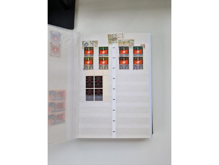 1914/40 (ca.), viele hundert Marken und Belege in 3 großen Steckbüchern, dazu einige moderne Feldpostbriefe