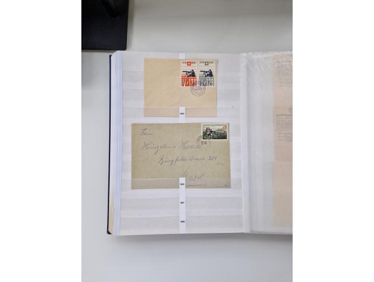 1914/40 (ca.), viele hundert Marken und Belege in 3 großen Steckbüchern, dazu einige moderne Feldpostbriefe