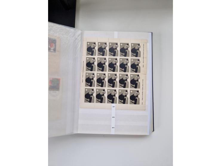 1914/40 (ca.), viele hundert Marken und Belege in 3 großen Steckbüchern, dazu einige moderne Feldpostbriefe