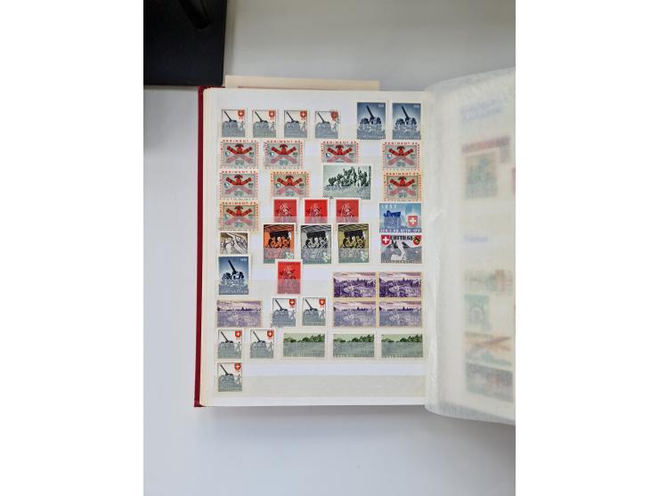 1914/40 (ca.), viele hundert Marken und Belege in 3 großen Steckbüchern, dazu einige moderne Feldpostbriefe