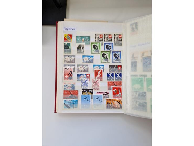 1914/40 (ca.), viele hundert Marken und Belege in 3 großen Steckbüchern, dazu einige moderne Feldpostbriefe