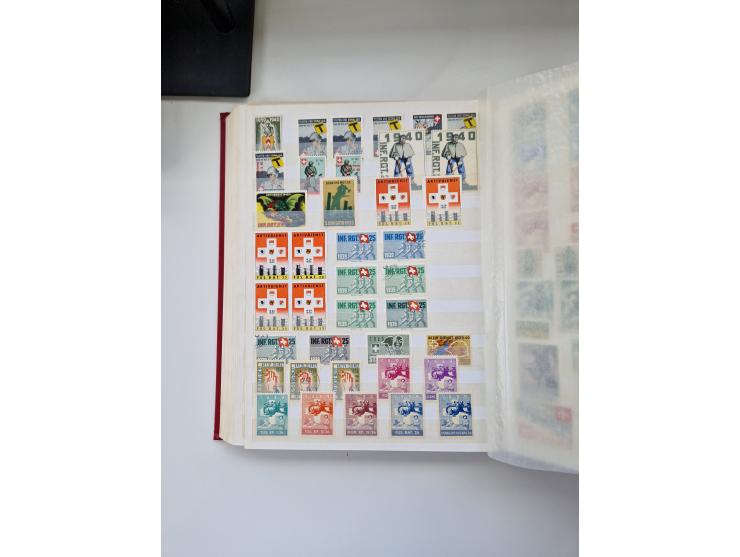 1914/40 (ca.), viele hundert Marken und Belege in 3 großen Steckbüchern, dazu einige moderne Feldpostbriefe