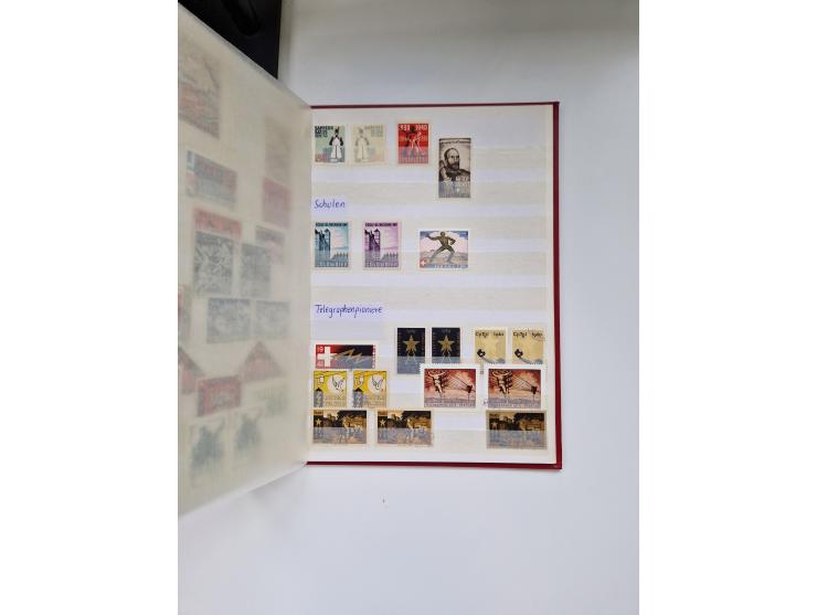 1914/40 (ca.), viele hundert Marken und Belege in 3 großen Steckbüchern, dazu einige moderne Feldpostbriefe