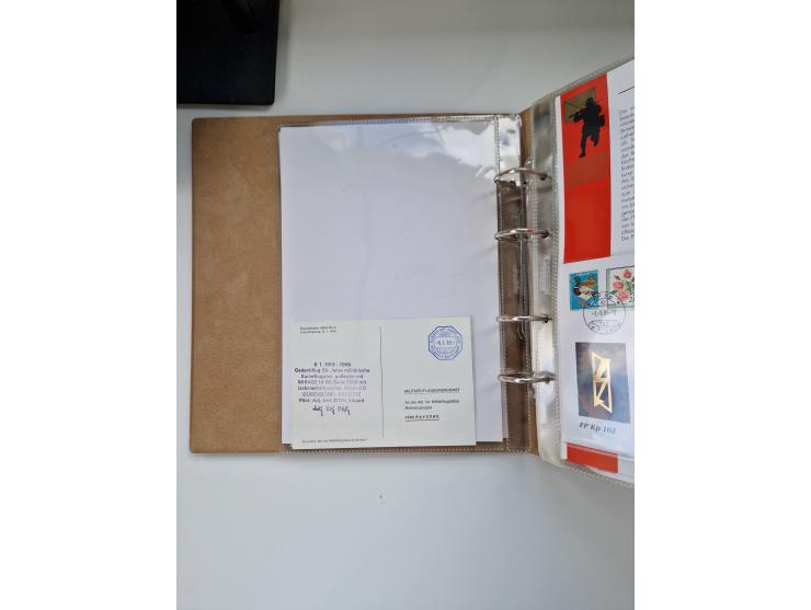 1914/40 (ca.), viele hundert Marken und Belege in 3 großen Steckbüchern, dazu einige moderne Feldpostbriefe