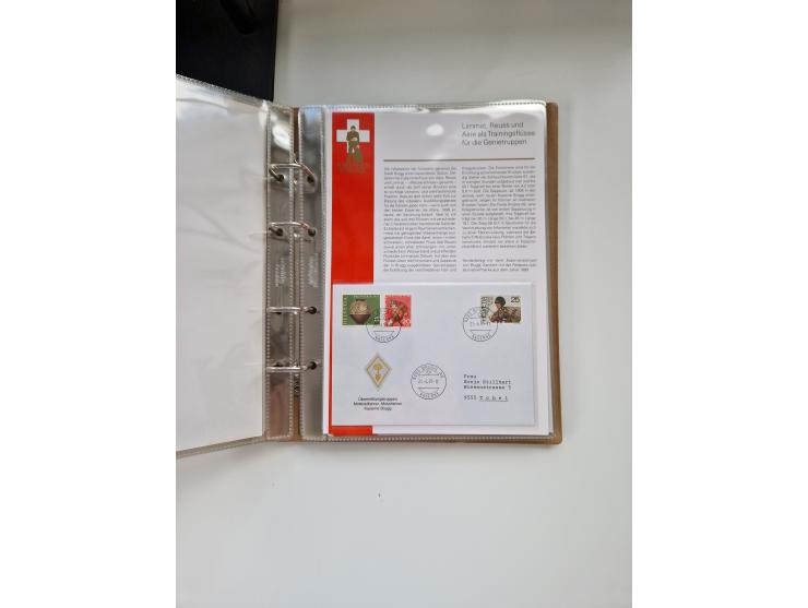 1914/40 (ca.), viele hundert Marken und Belege in 3 großen Steckbüchern, dazu einige moderne Feldpostbriefe